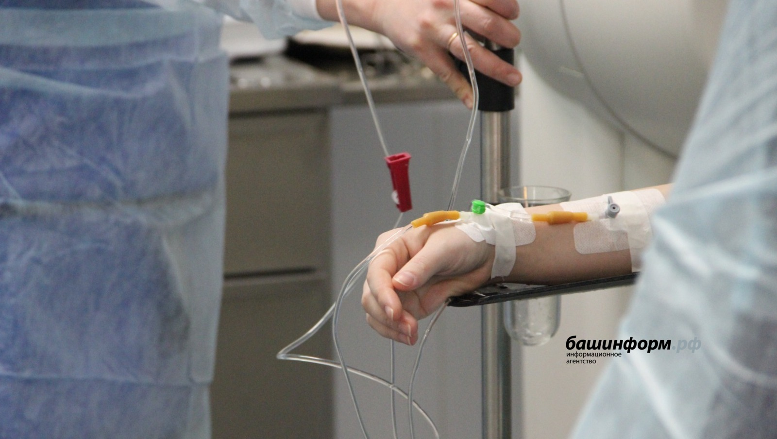 Кызның ашказаныннан чәч өемен алганнар