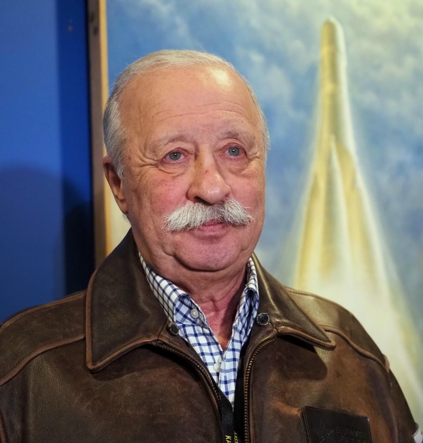 Якубович "Могҗизалар кыры" тапшыруыннан китәме?