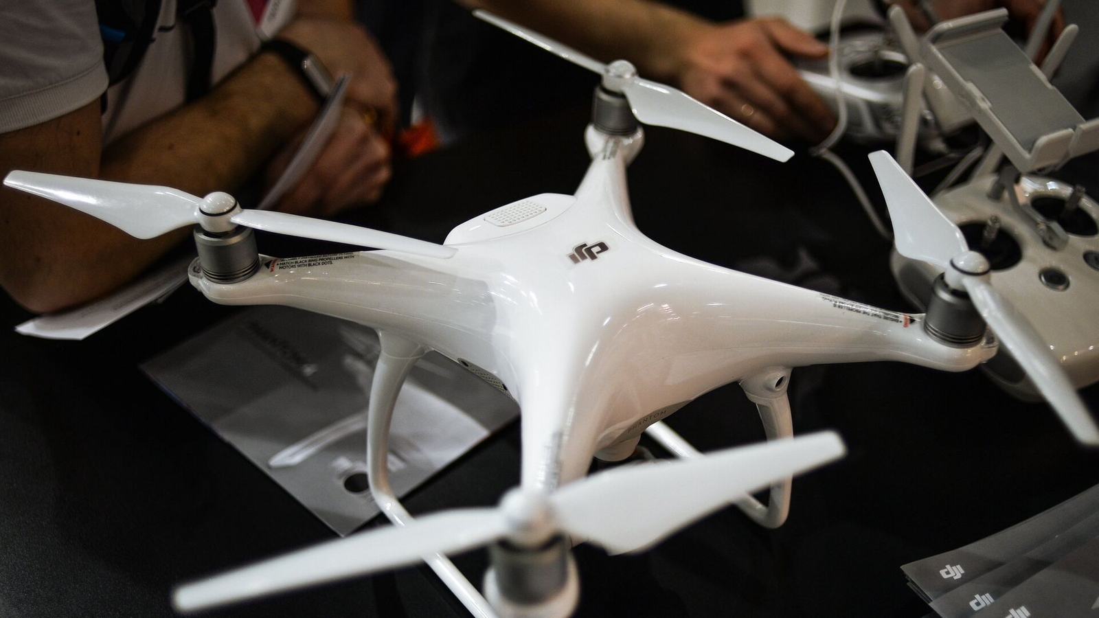 БПЛА операторлары кулларында - киләчәк!