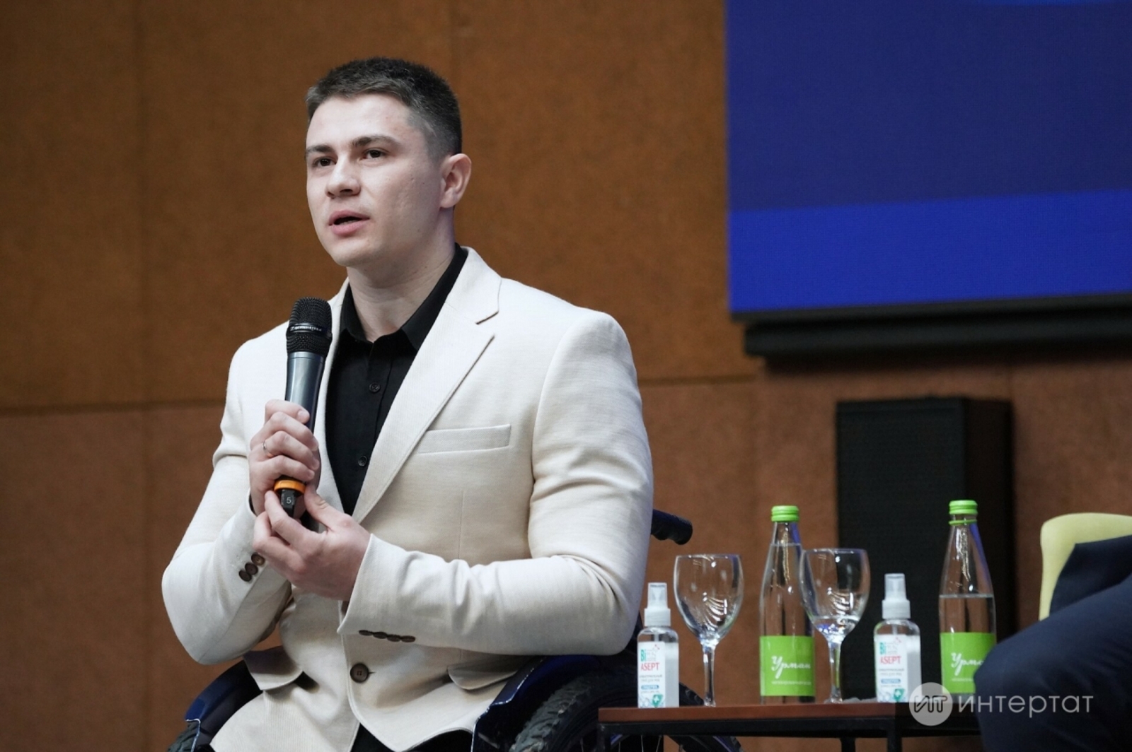 "Бабай беренчегә чит илдә булды"