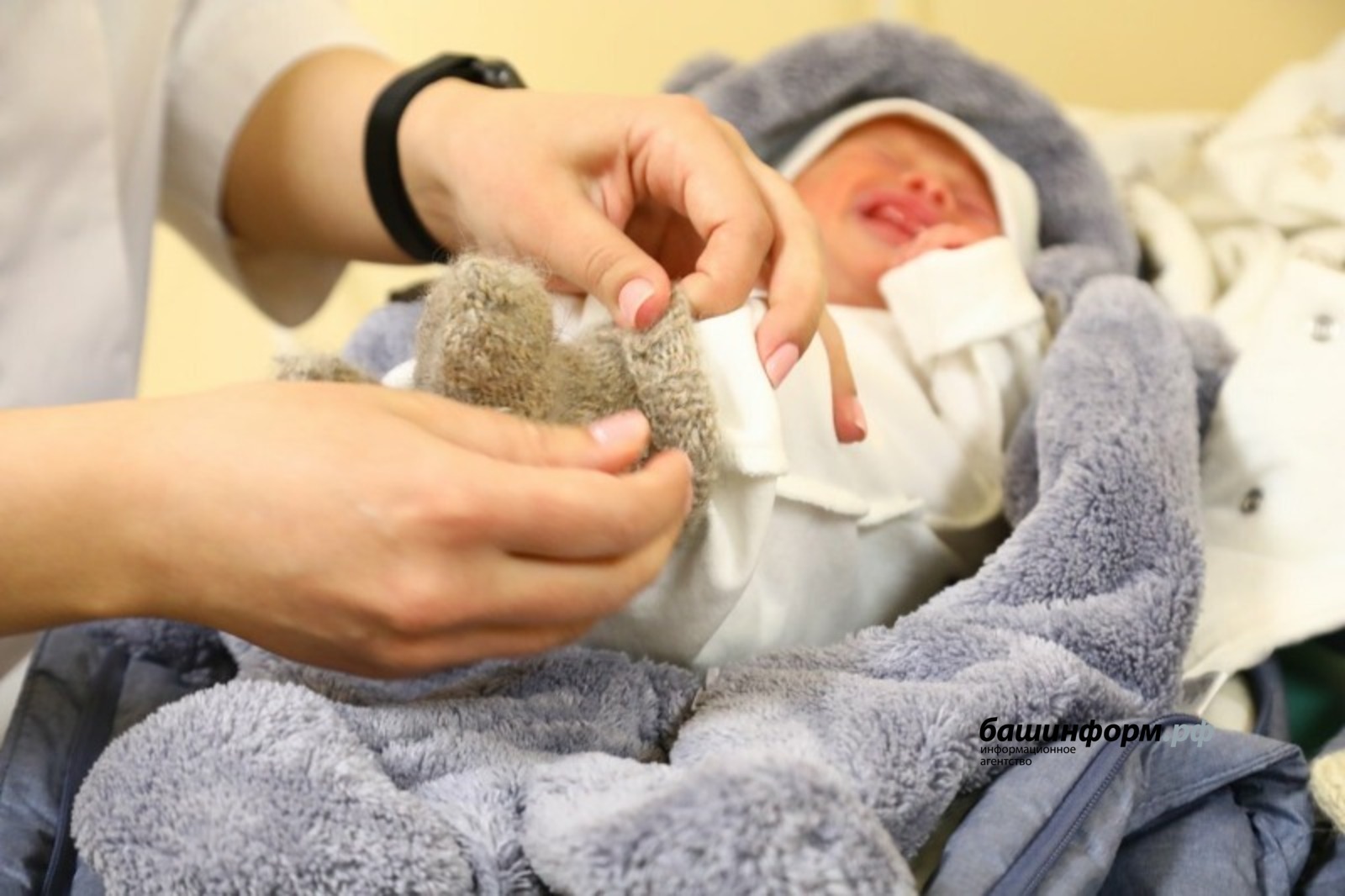 "16 яшьтә әни булдым"