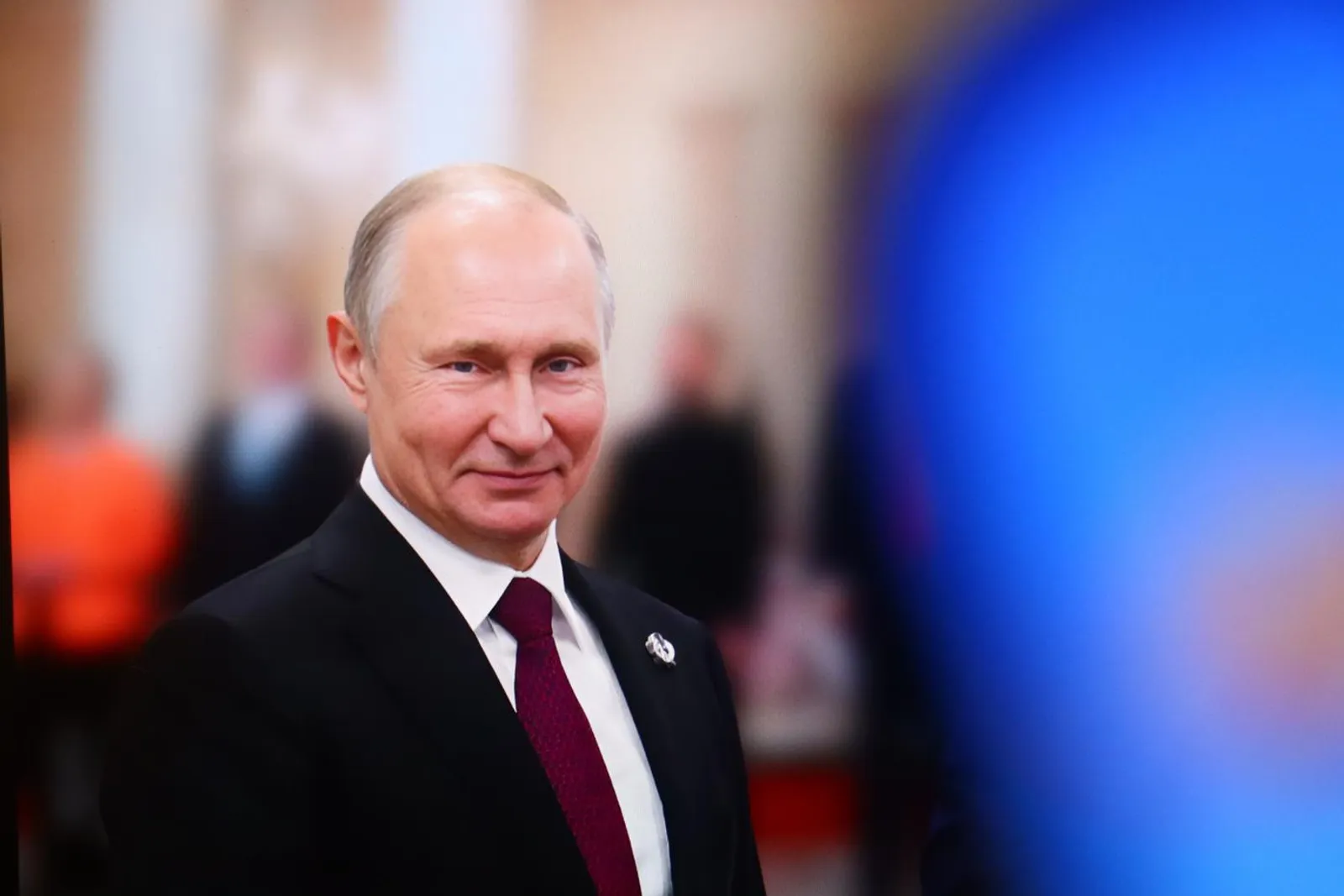 Президент Башкортстан кызларын бүләкләде