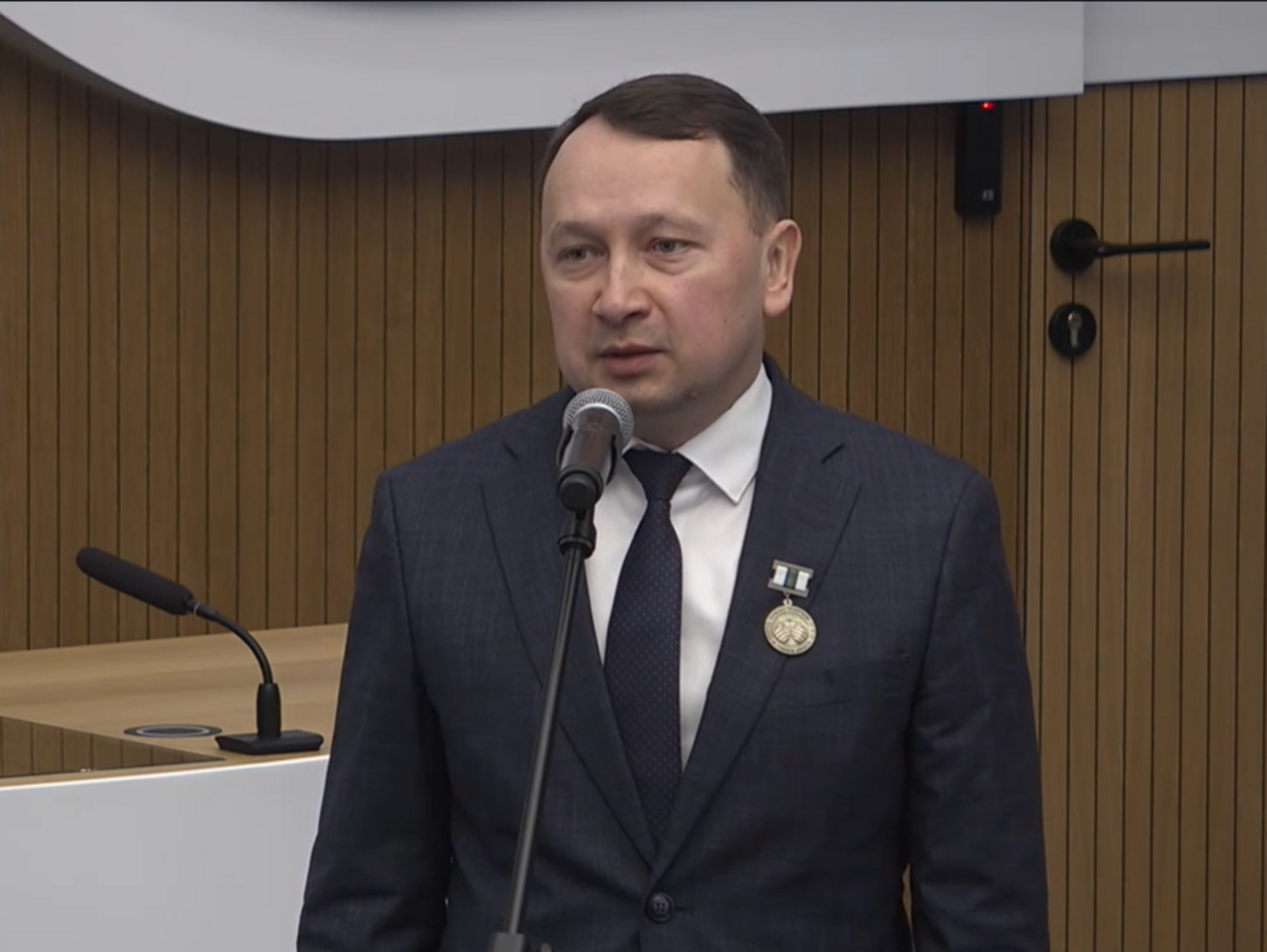 Министр медаль белән бүләкләнде