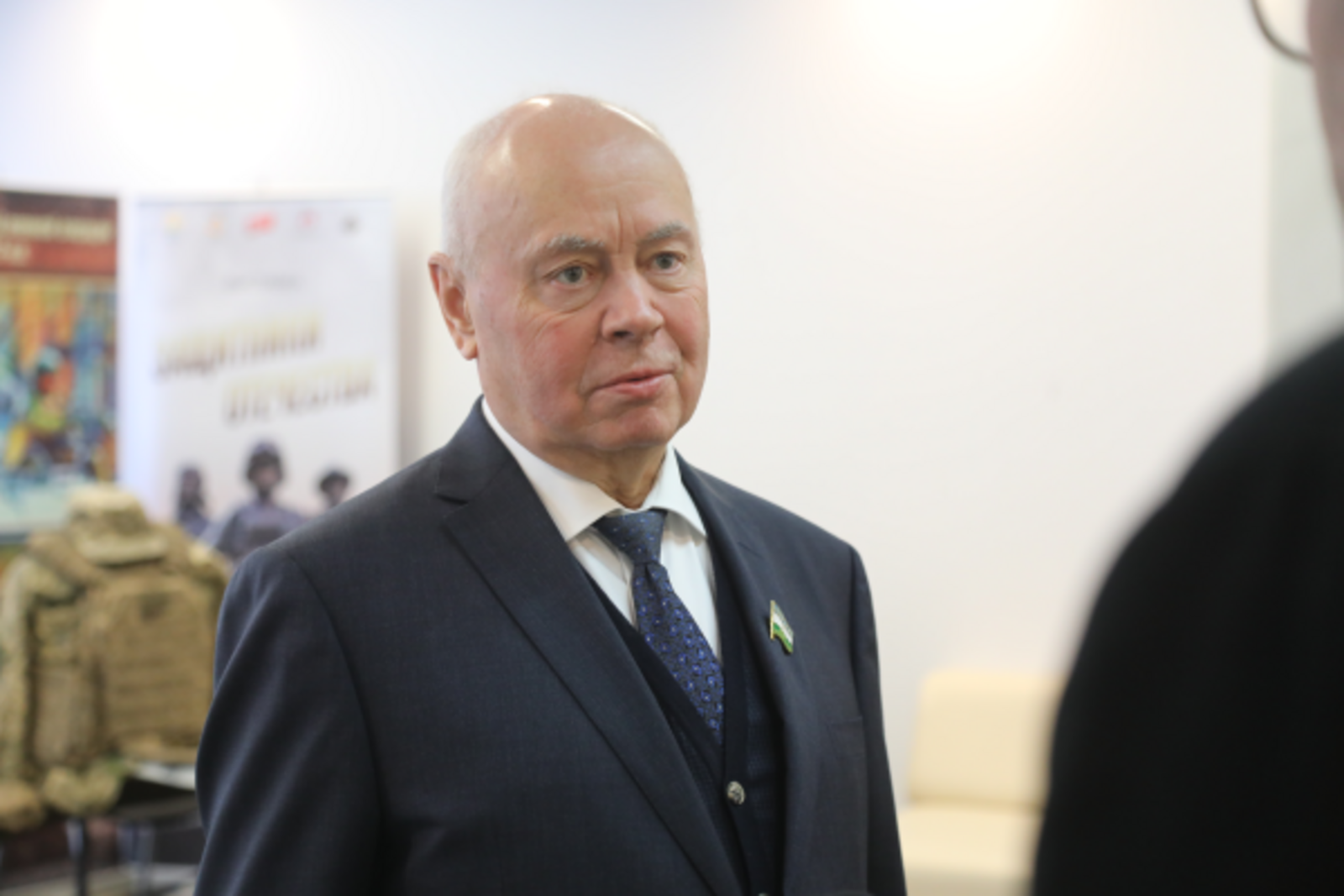 Юллама өстенлекле юнәлешләрне билгели