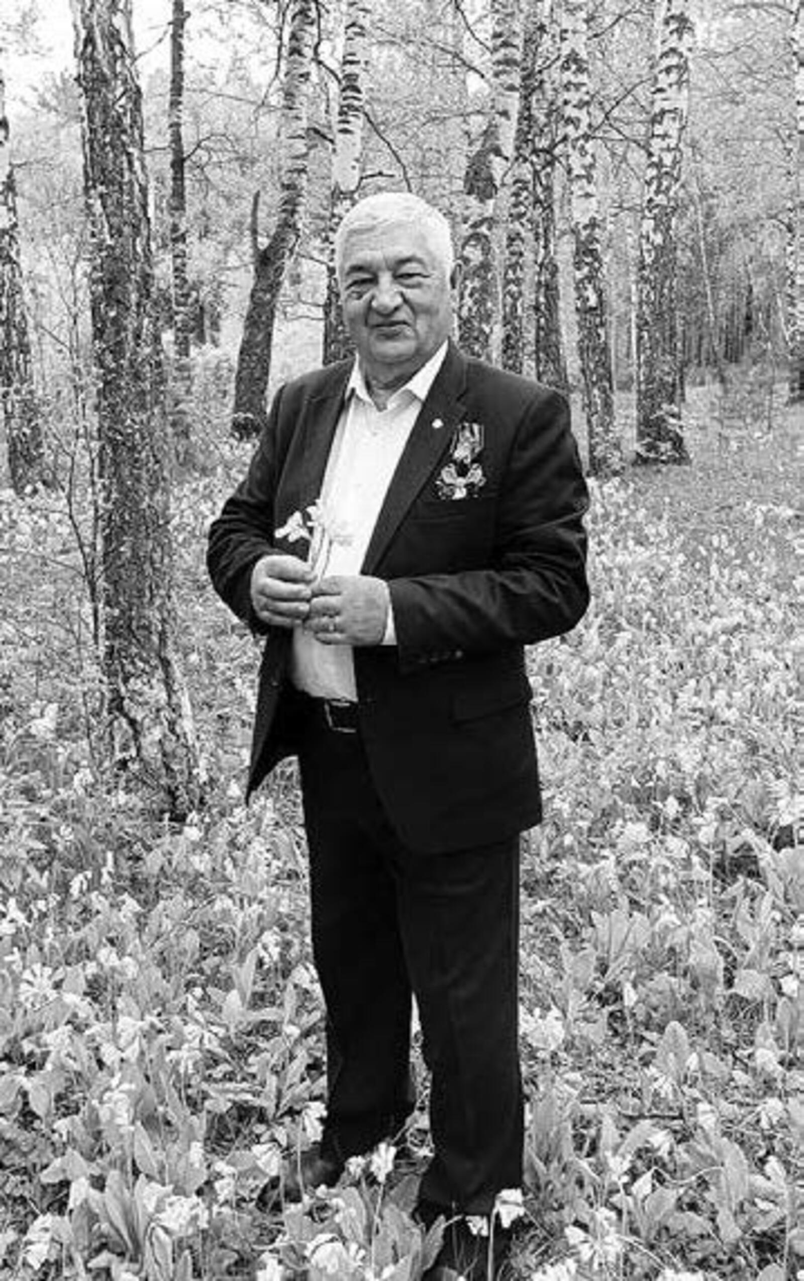 Сабыр гына атлый ул көзләрдән...