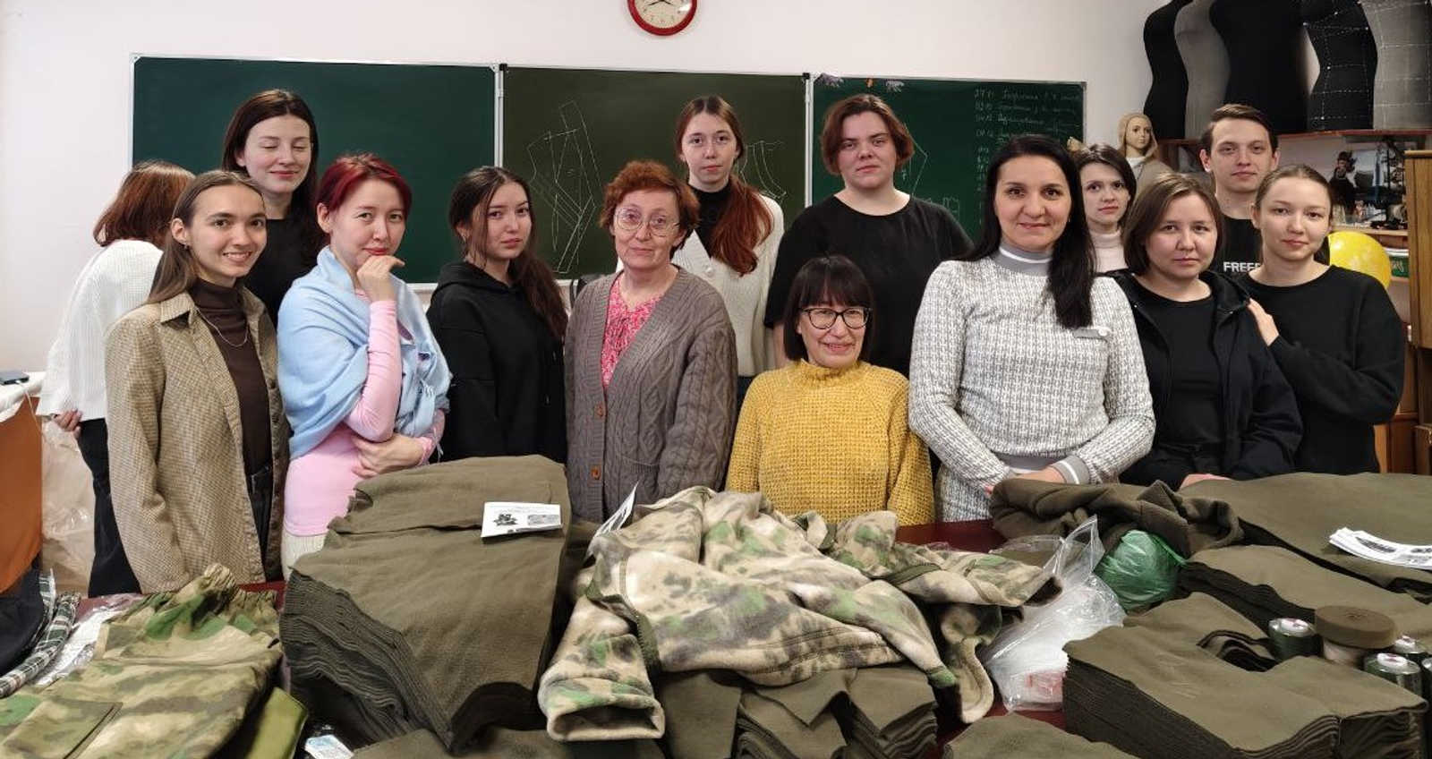 Студентлар да яугирләргә ярдәм итә