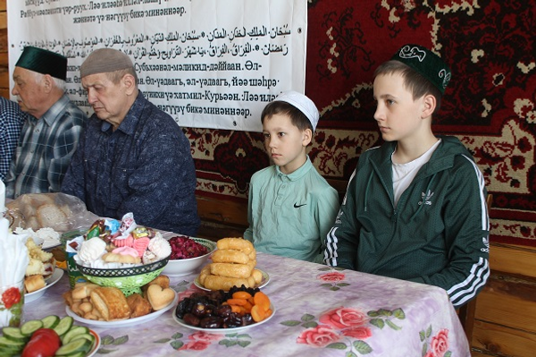 Бердәмлек һәм рухи җылылык бәйрәме