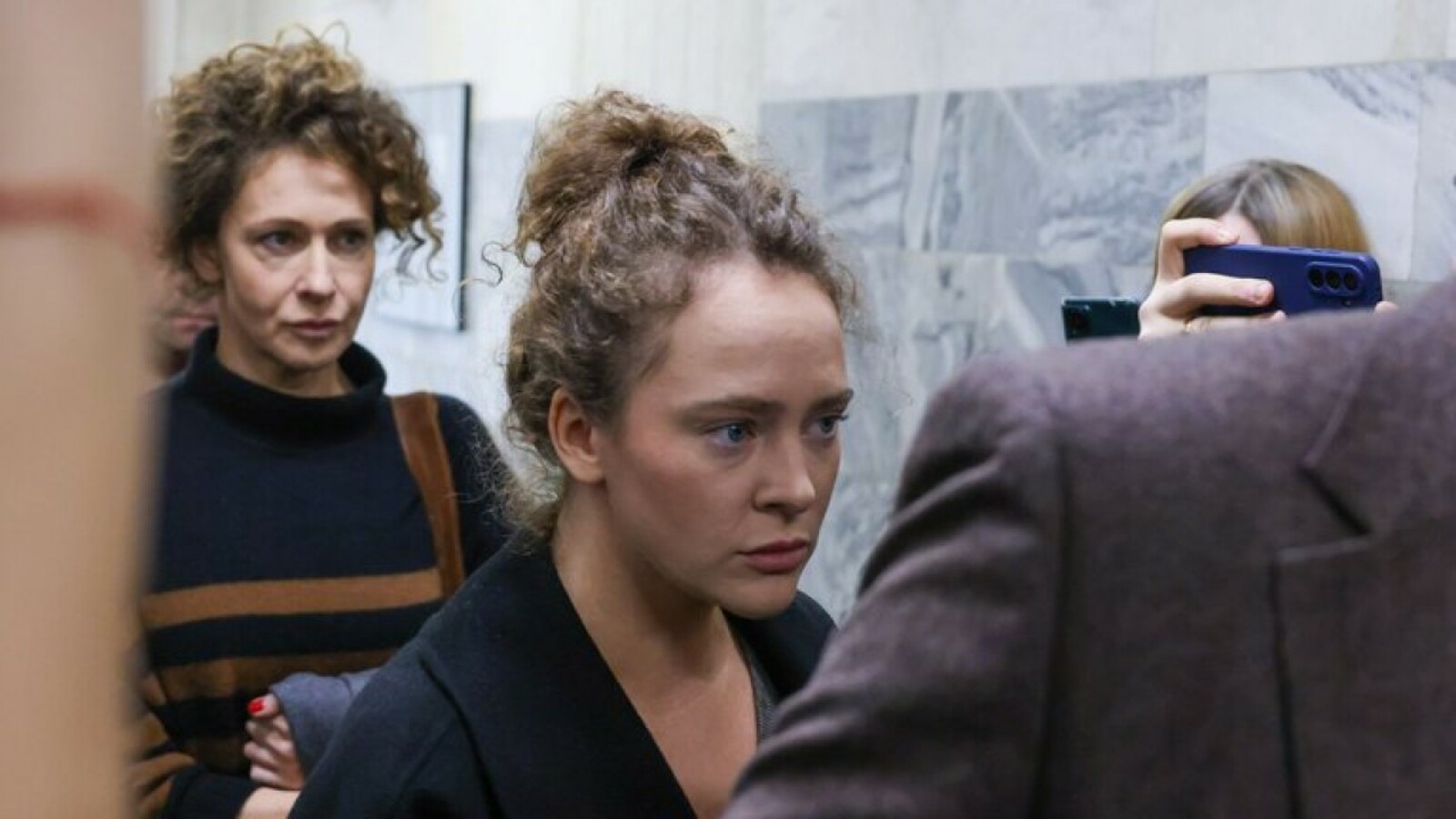 Танылган актриса наркотиклар өчен хөкем ителде