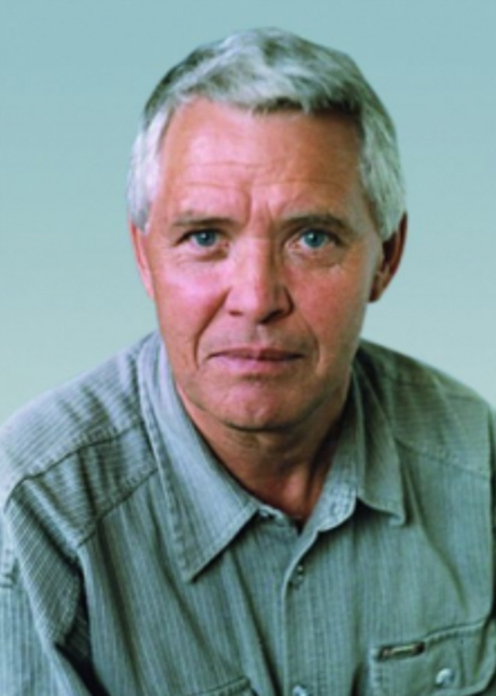 Имән тамыры тирәндә