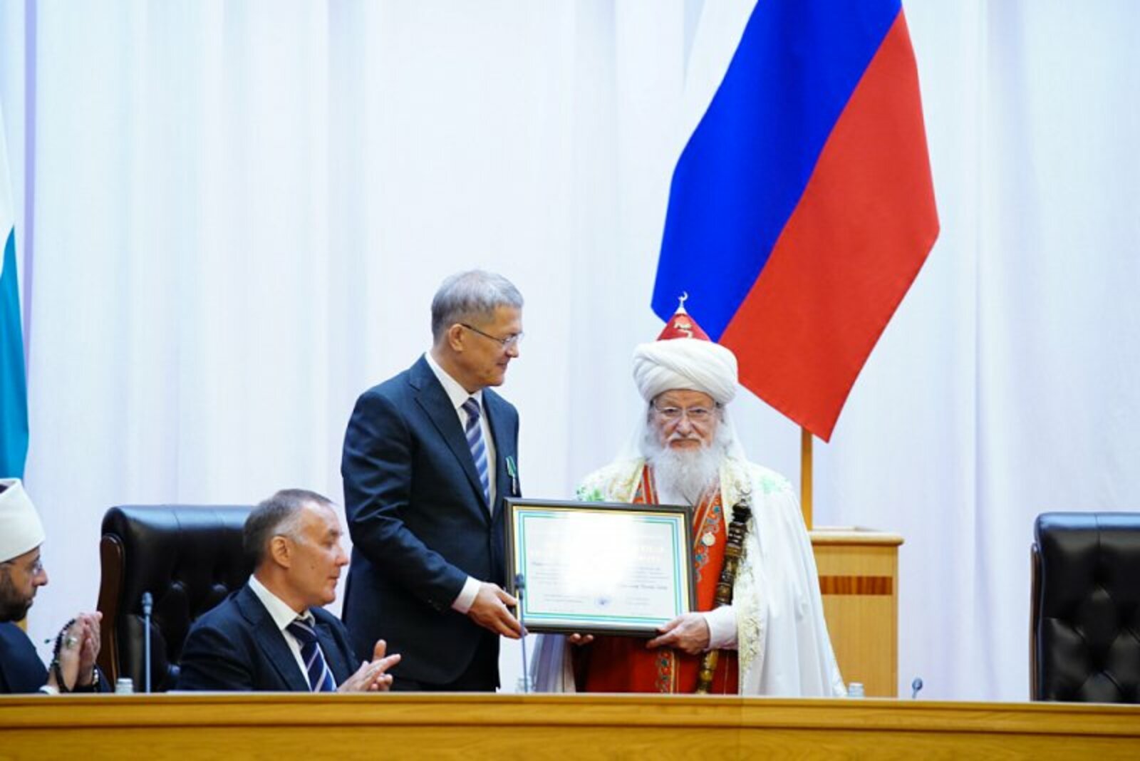 Намуслы хезмәт символы ул!