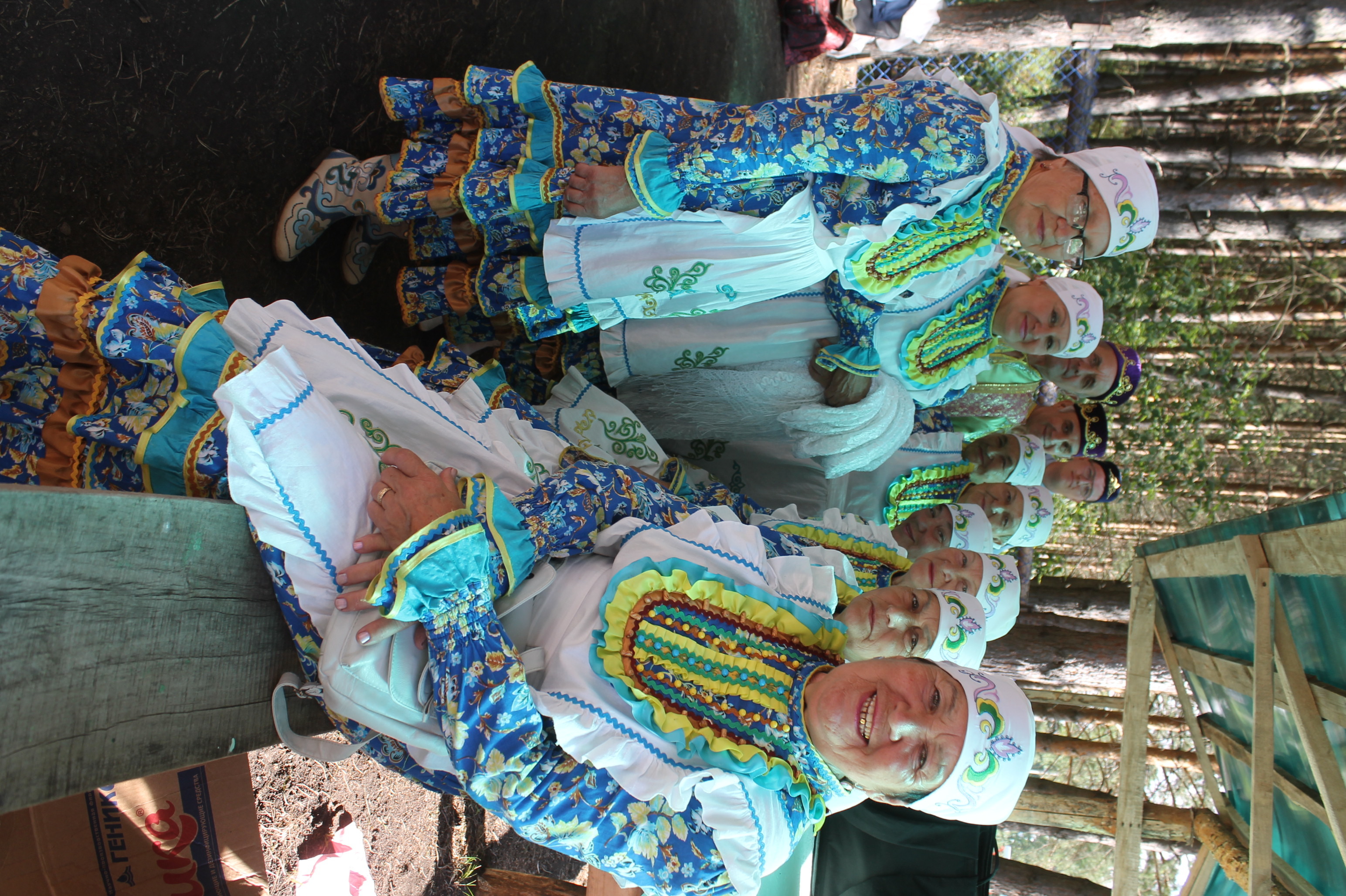 “Җырлыйк әле!” җырлатты да, биетте дә!