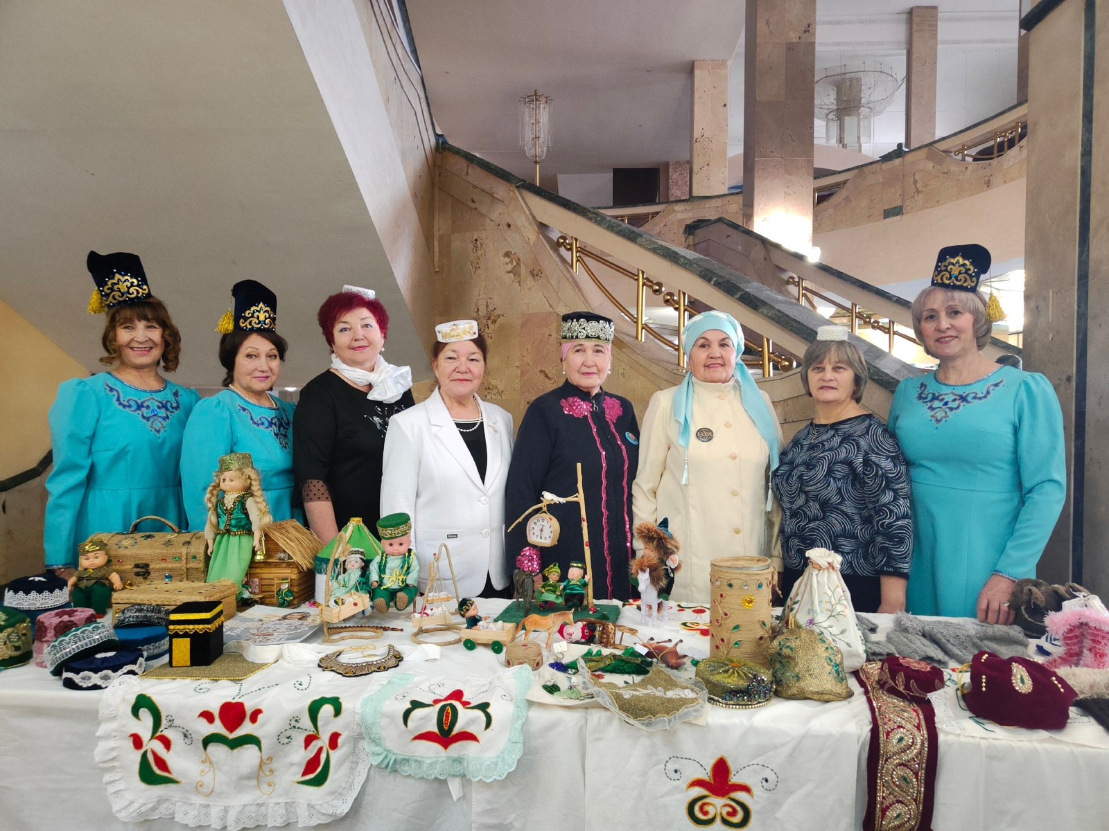 Милләтнең тарихы киемнәрдә чагыла