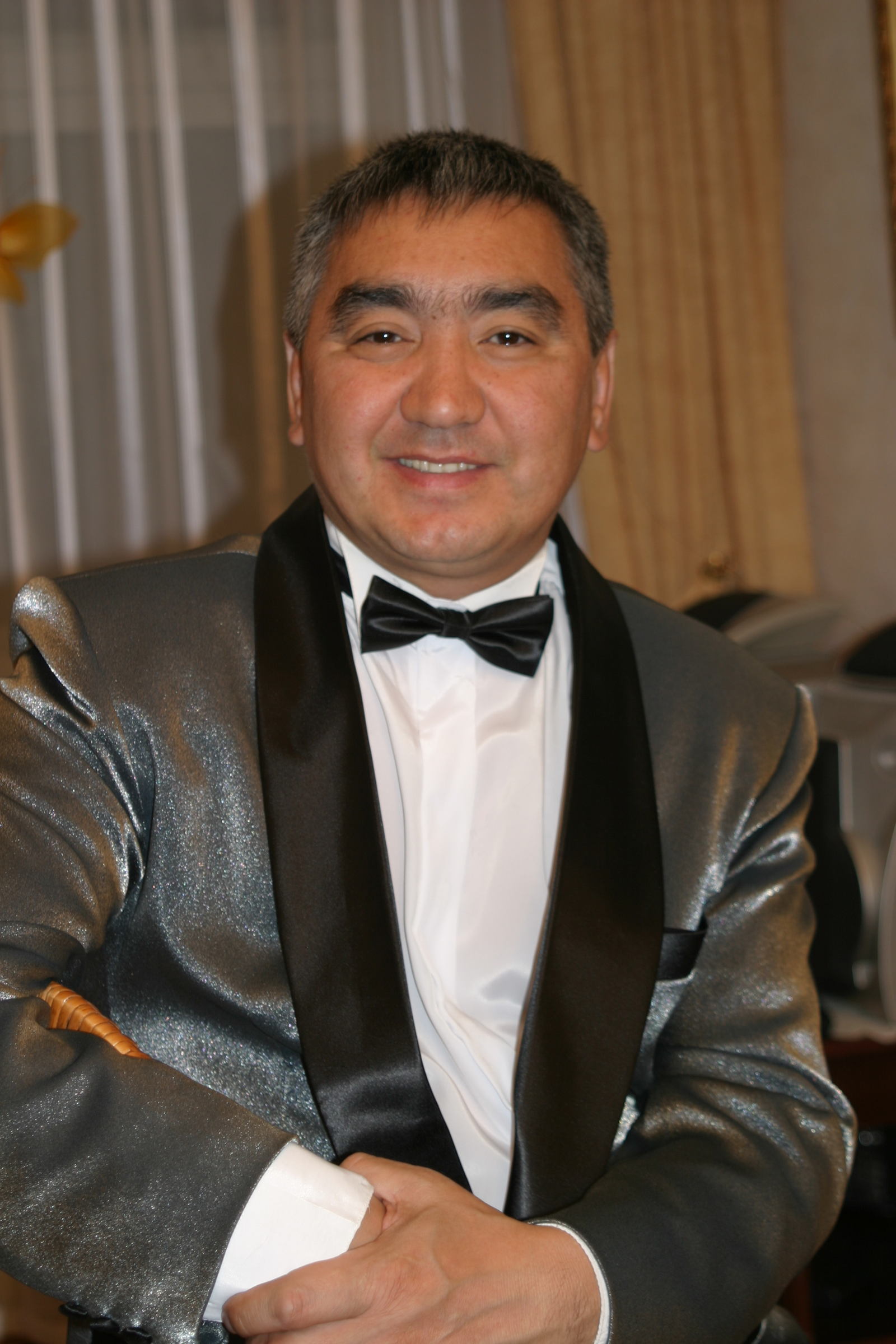 “Гомерләрне үлмәс җыр итик!”