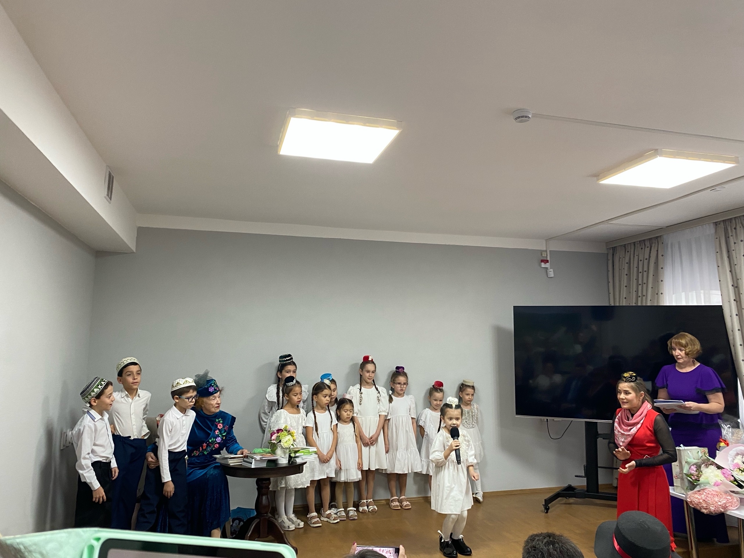 “Җырлар белән генә яшим мин!”