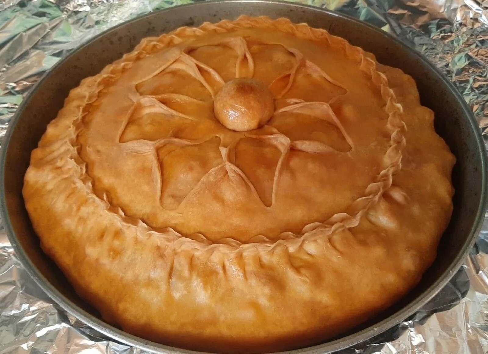 "Аулак өйдә калганнар, кыек бәлеш салганнар"