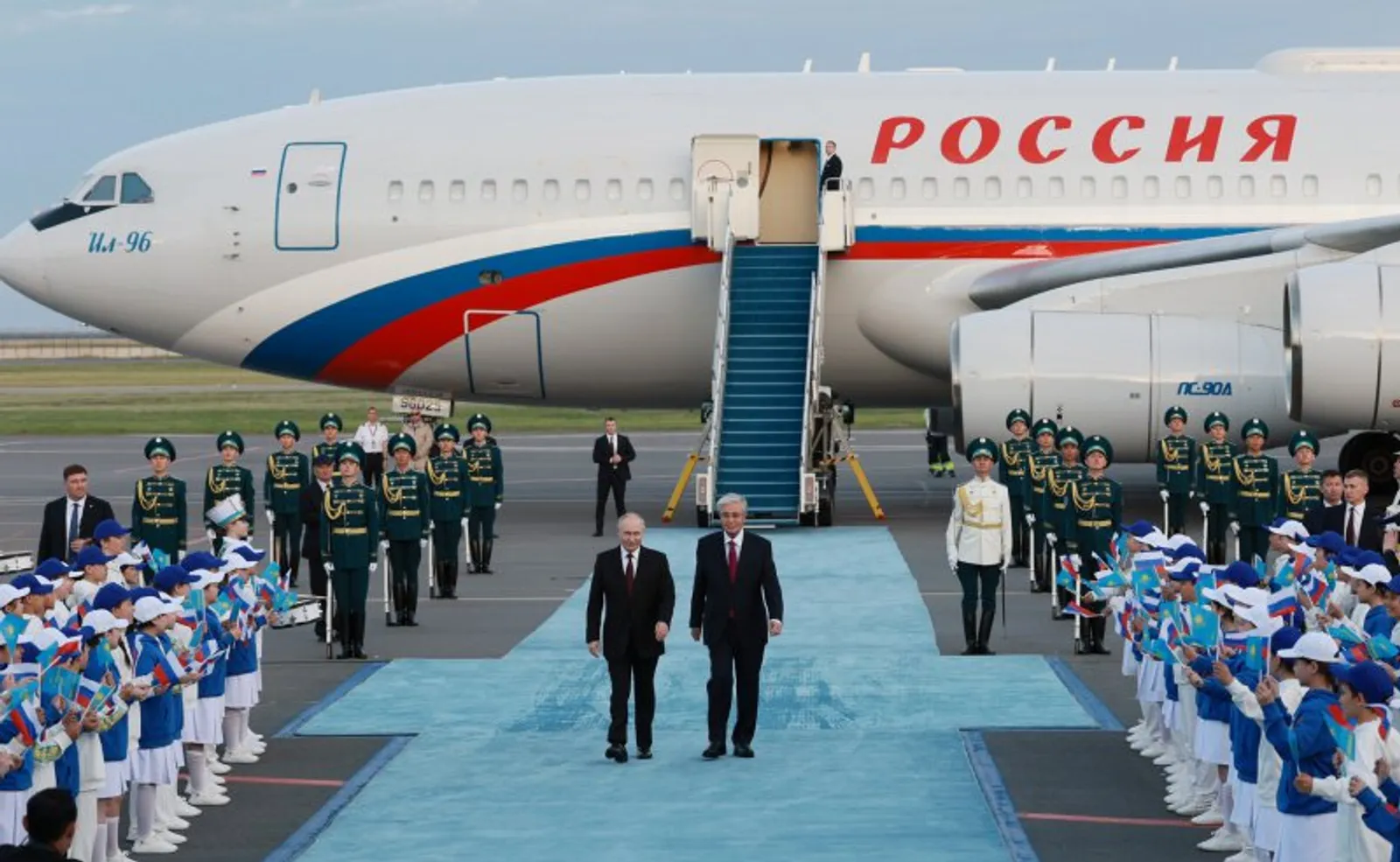 Владимир Путин Казахстанга килде