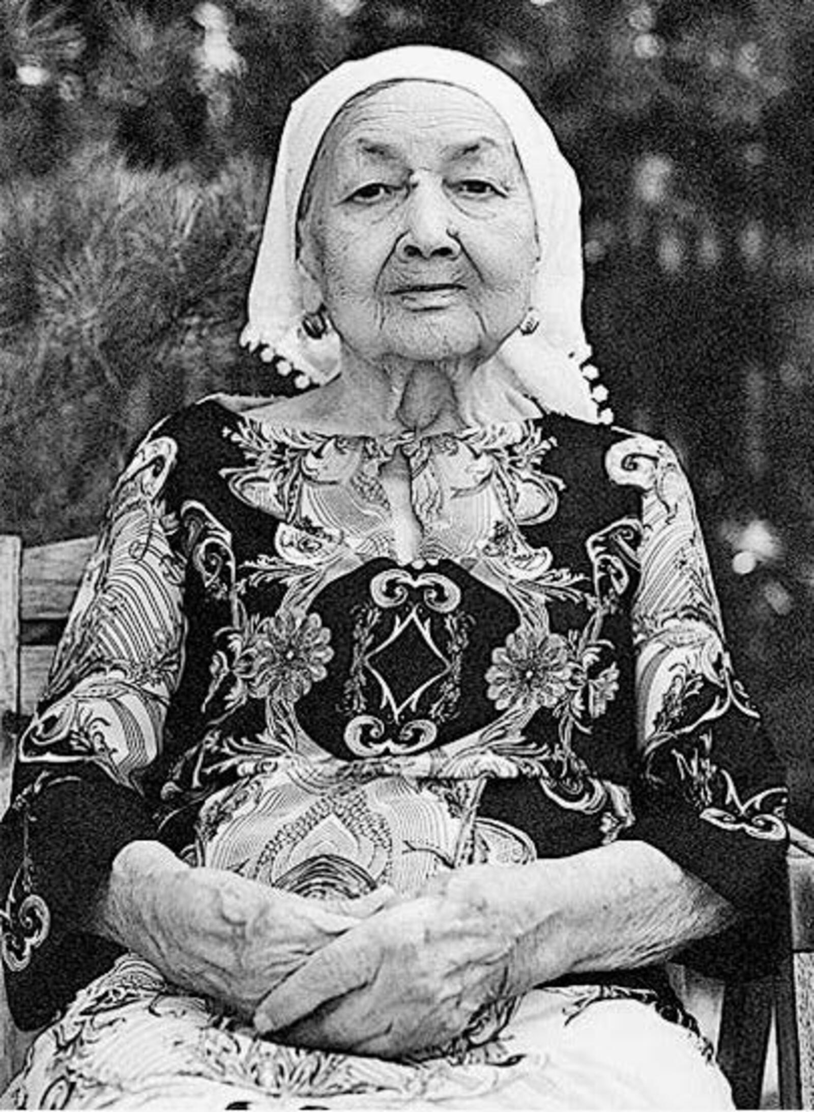 “Гитлер үлгән, дигәч, сөенешеп кул чаптык"