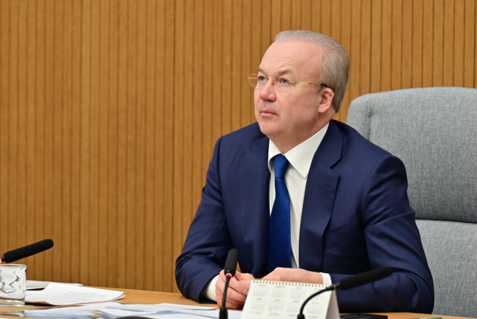 Җиңен сызганган белгечләр һәркайда кирәк!