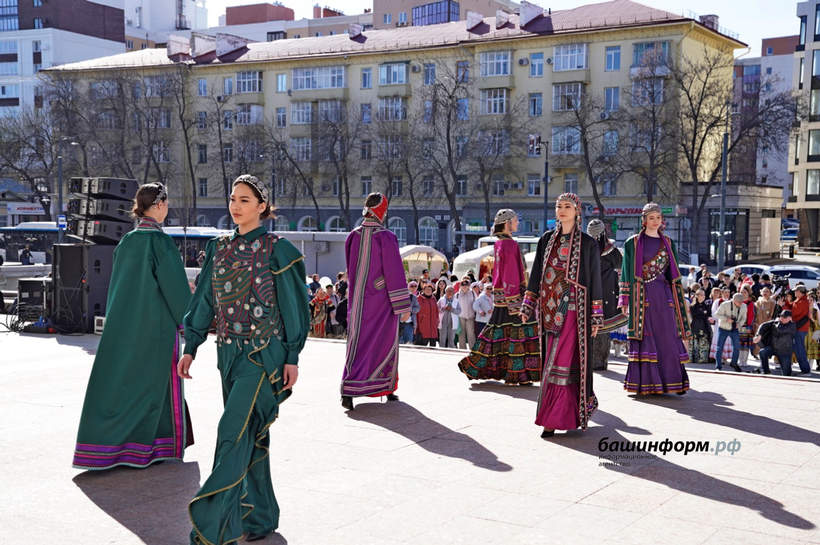 Милли кием көне - тарихка һәм мәдәнияткә хөрмәт