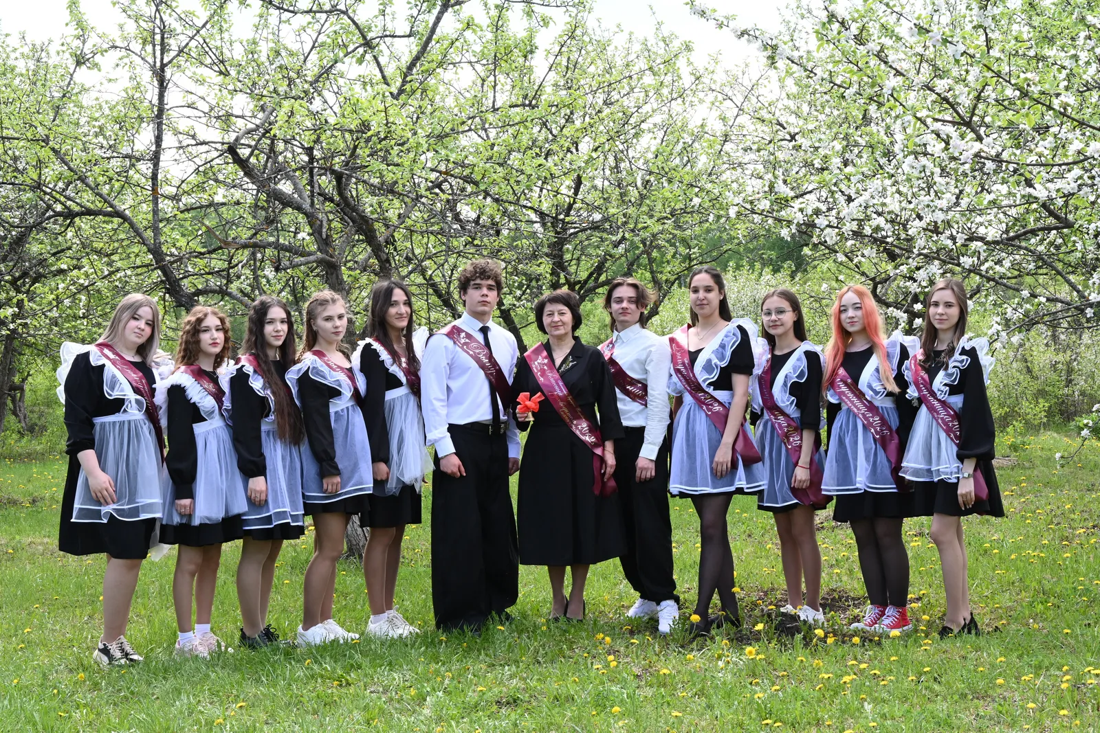 Юлларыгыз якты, киләчәгегез бәхетле булсын!