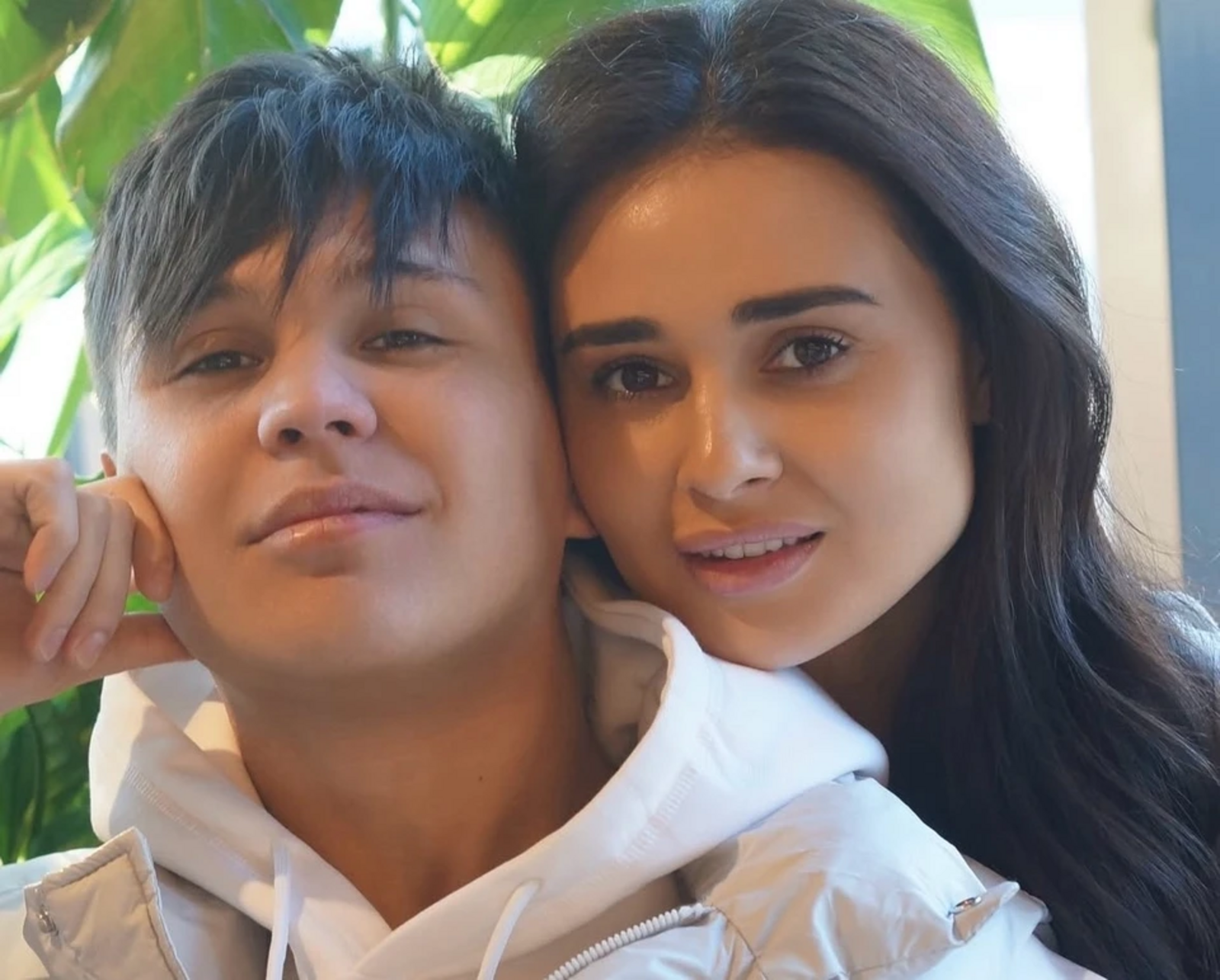 Асаева ире белән аерылышамы?