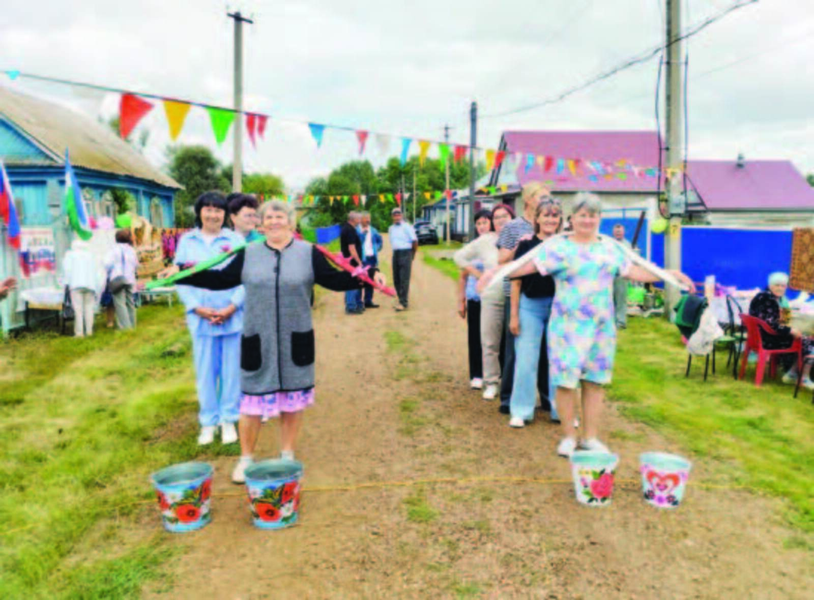 Бер безнең юлларыбыз, бер эчкән суларыбыз...