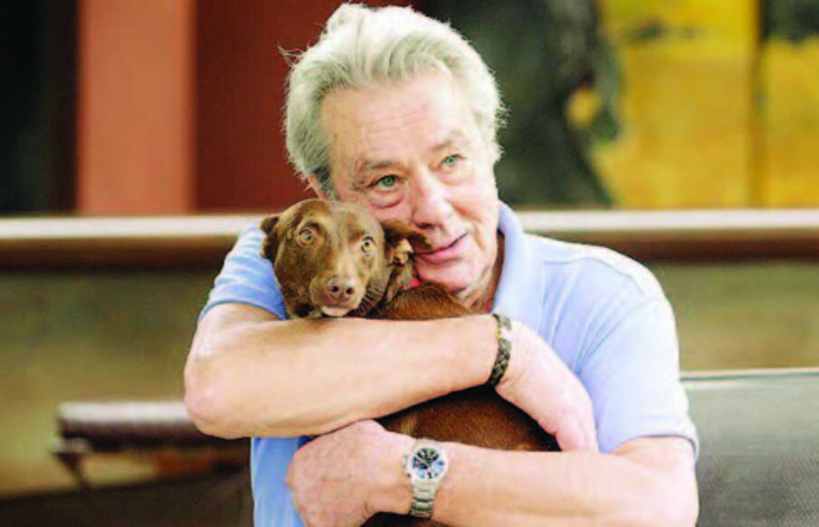 “Ален Делооон эчми одеколооон...”