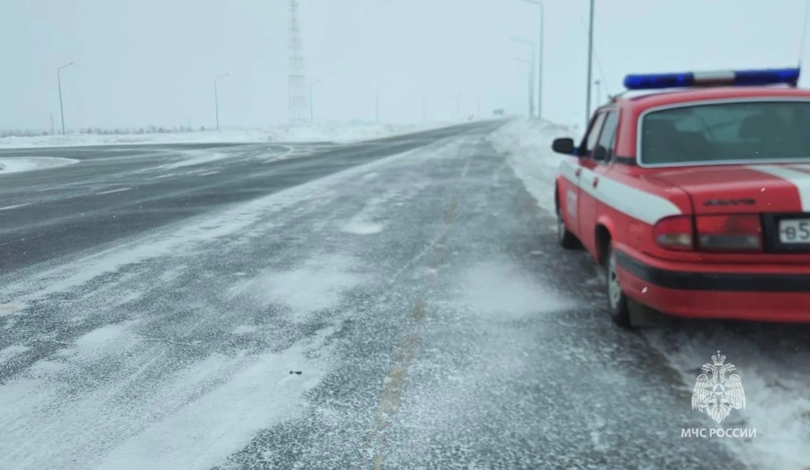 Башкортстанда буран тагын ике трассаны япты