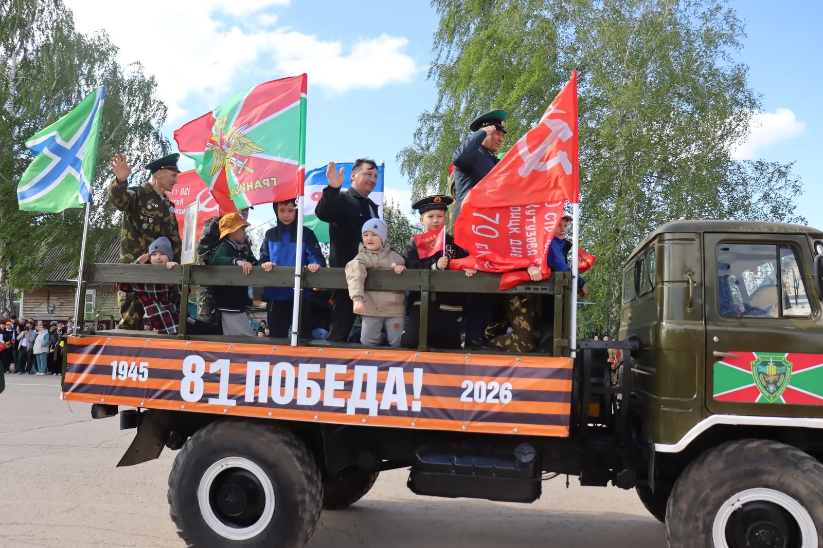 Җиңү кайтавазы күңелләрдә
