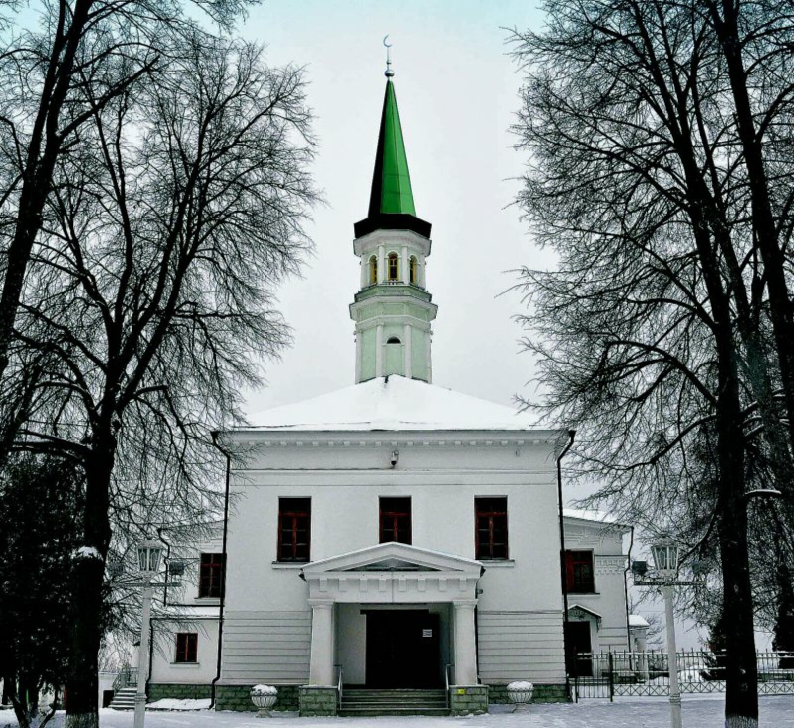 Ураза бәйрәме мөбарәк булсын!