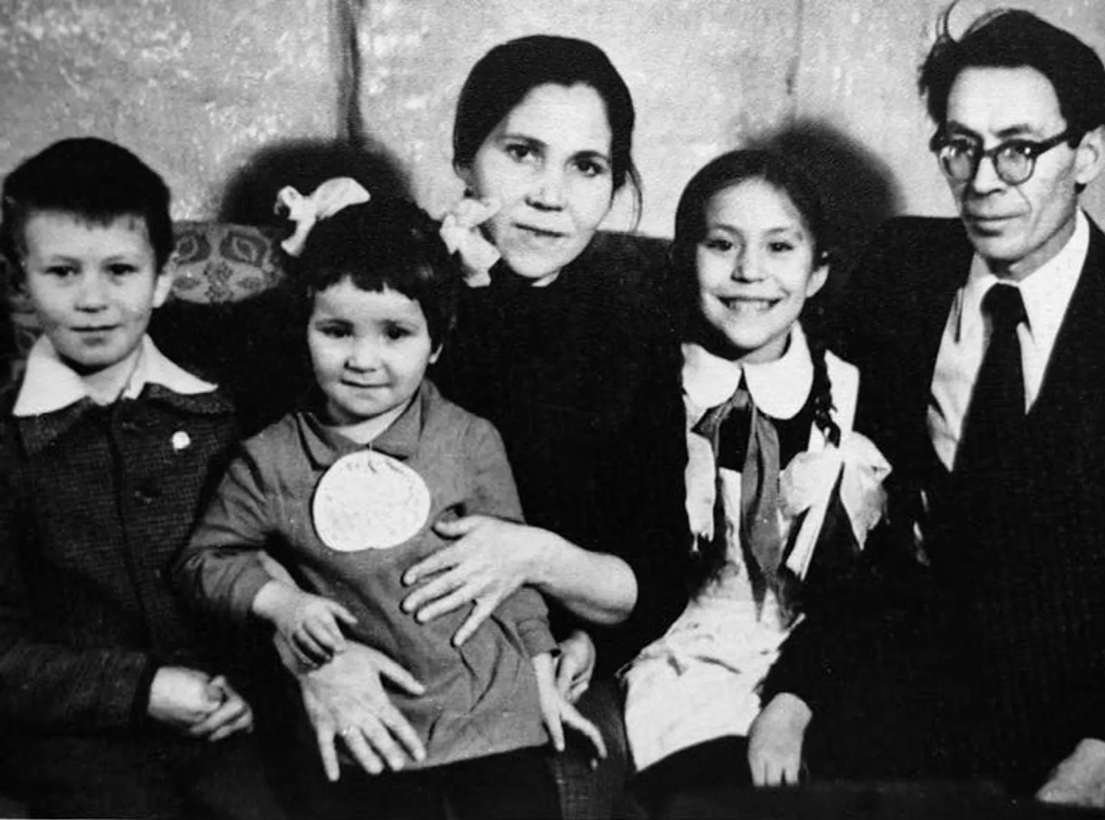 Берсе – шикәр, берсе бал...