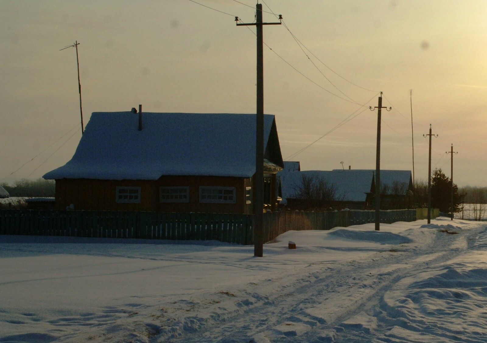 "Өй иясен үзем эзләп кердем"