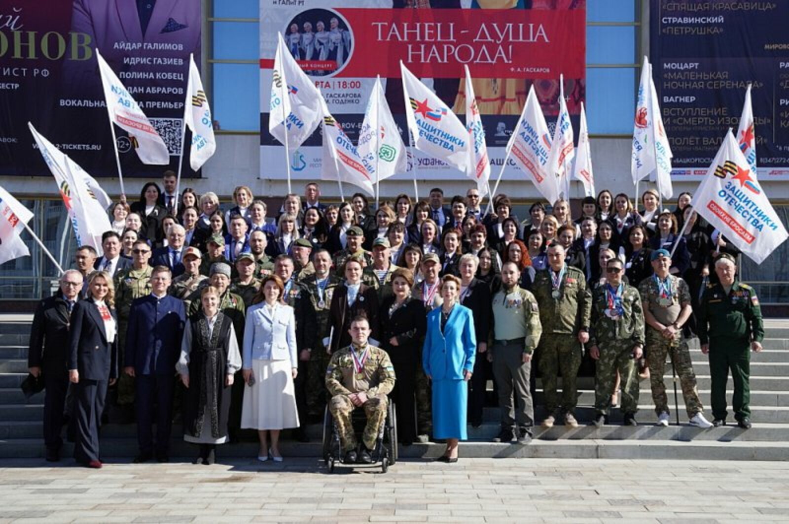 Хәрбиләргә - дан, аналарына, хатыннарына - хөрмәт һәм игътибар!