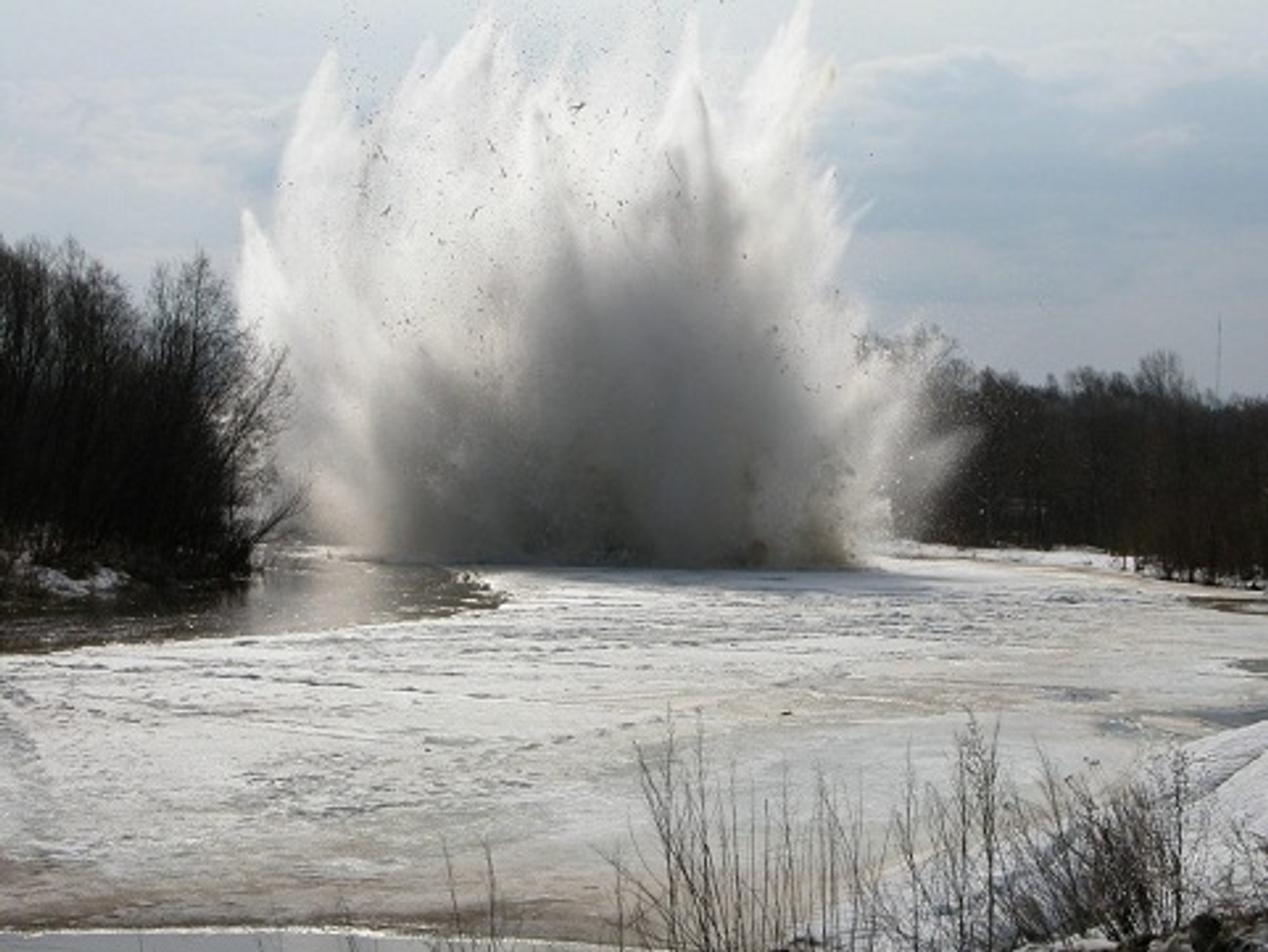 Елгаларда боз шартлату дәвам итә