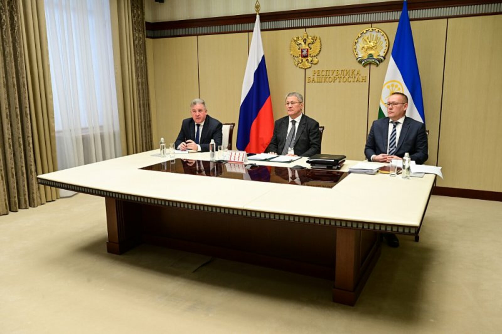 Радий Хәбиров округ киңәшмәсендә катнашты