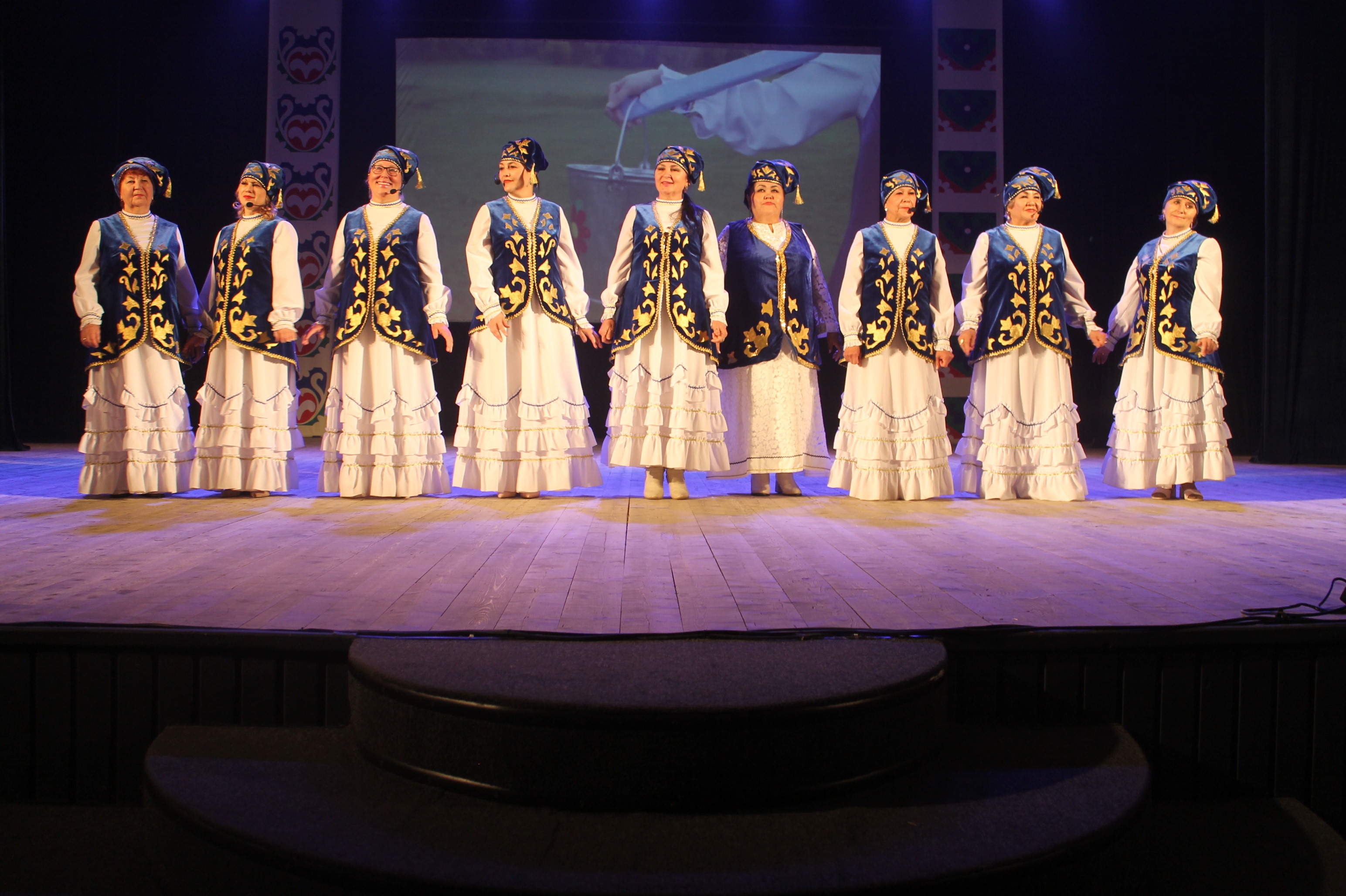 Милләт өчен, Ватан өчен кызганмый алар көчен!