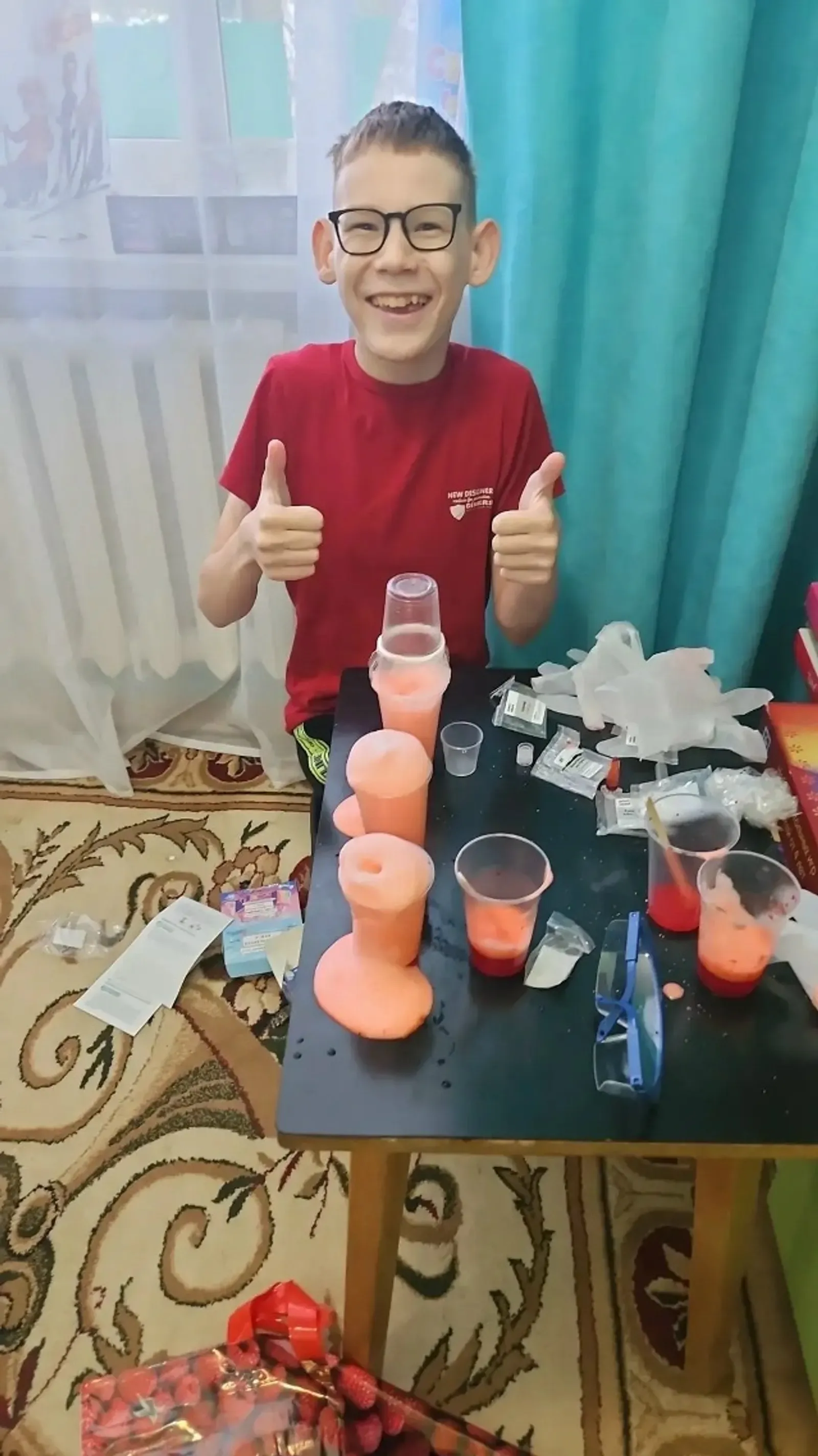 Дениска ярдәм кирәк!