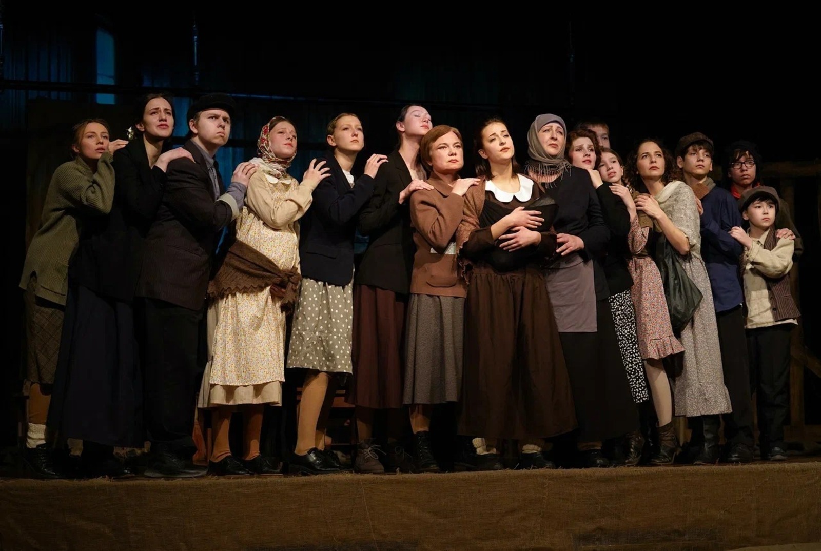 "Эшелон" сәхнәгә чыкты