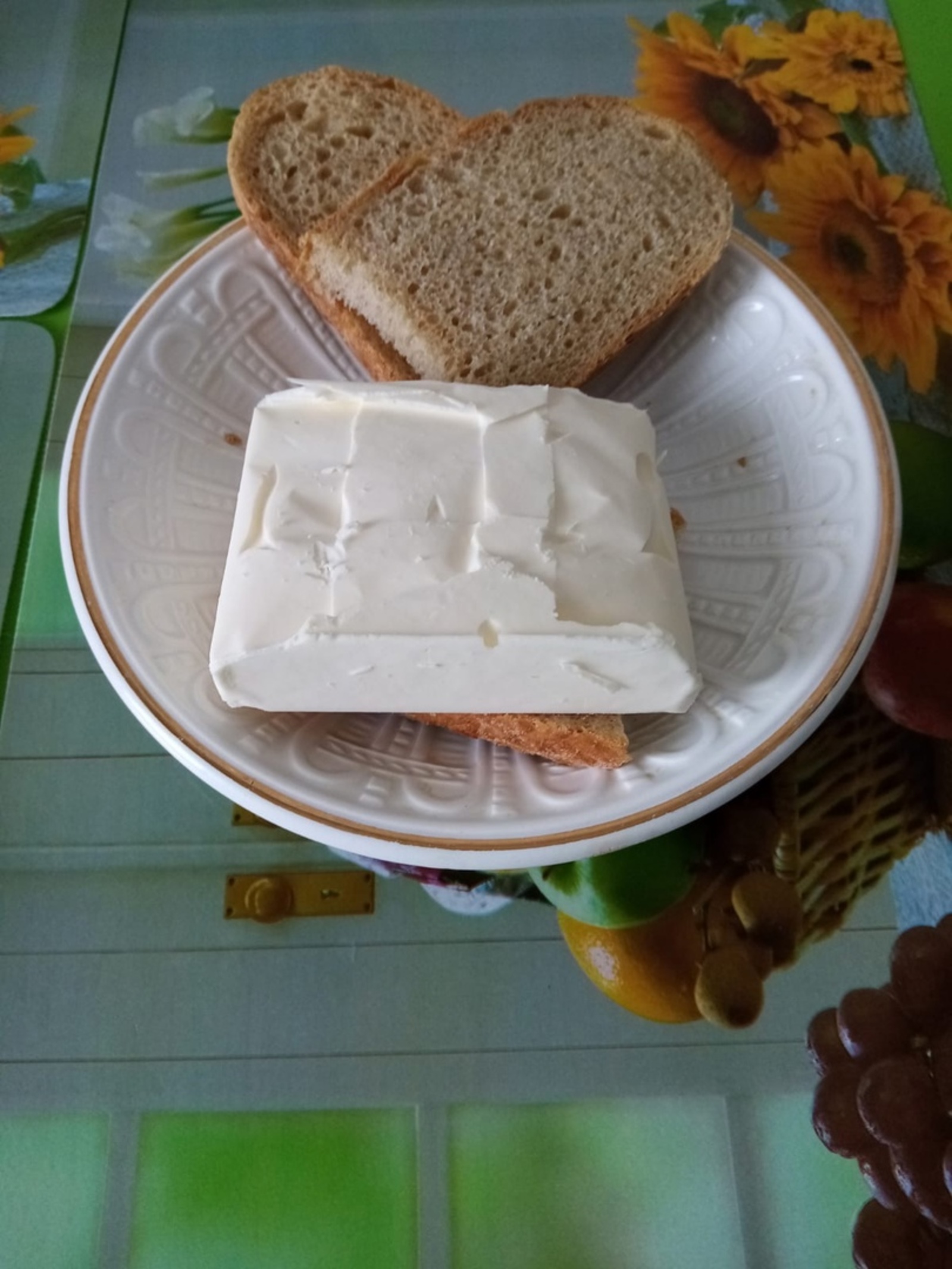 Май кисәген аракыга салып карагыз...