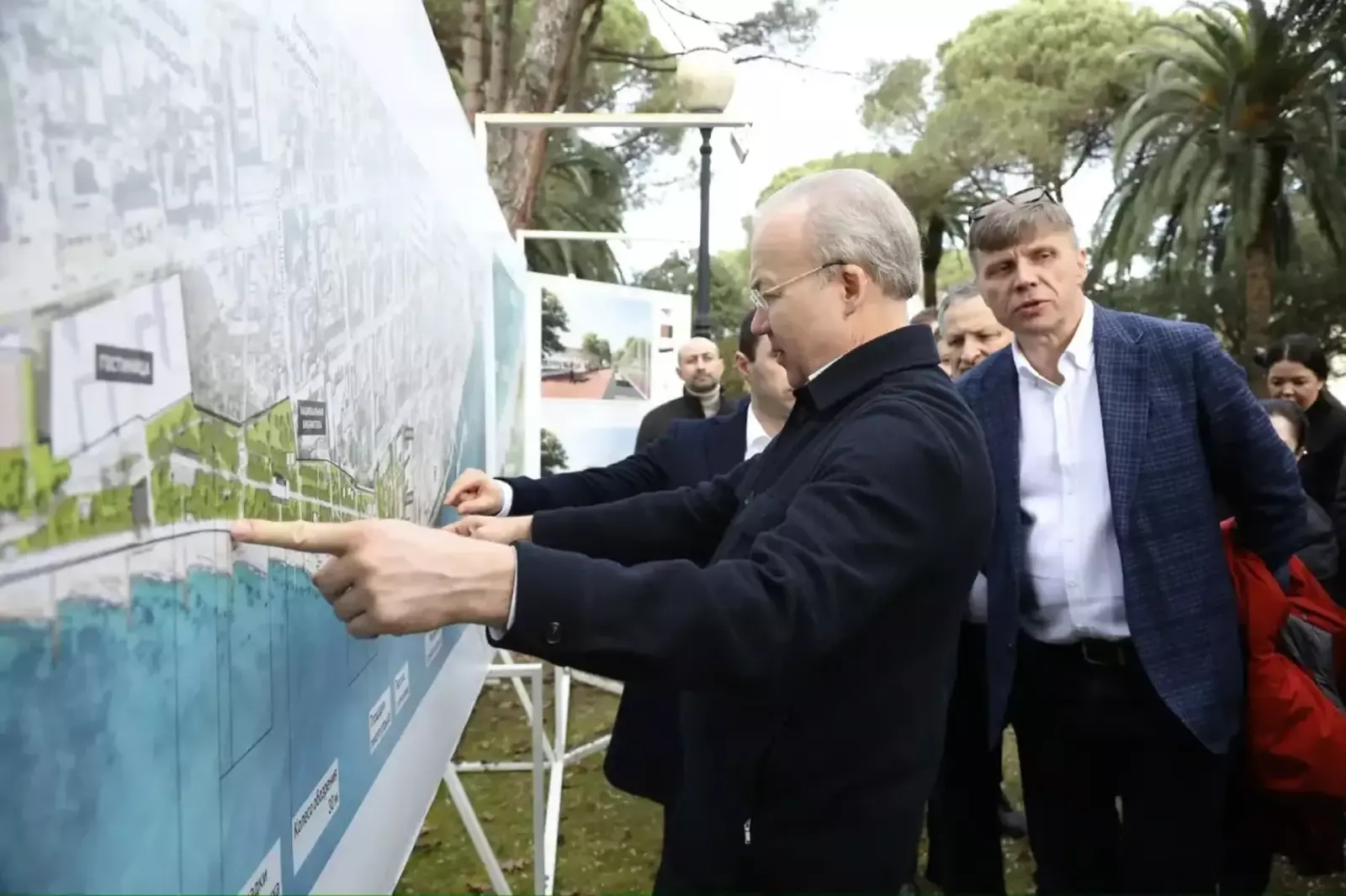 Андрей Назаров Абхазиядә яр буен реконструкцияләү барышын карады