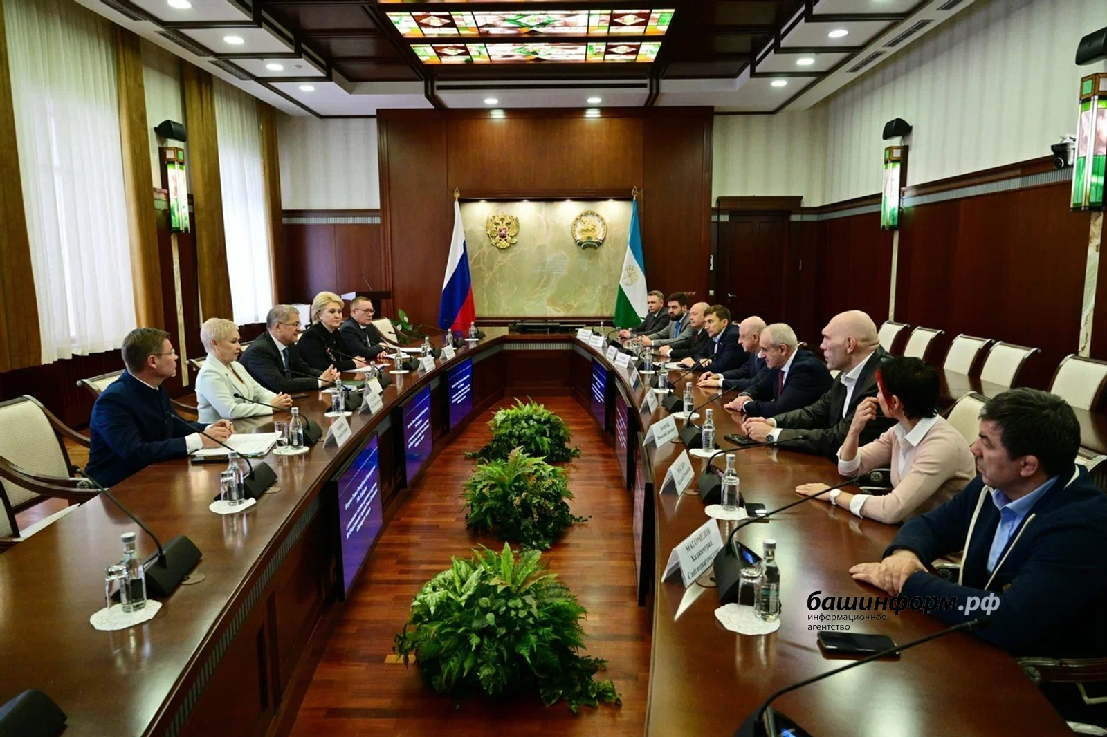 «Милләт яшьлеге» иҗтимагый премиясенең кунаклары белән очрашу булды