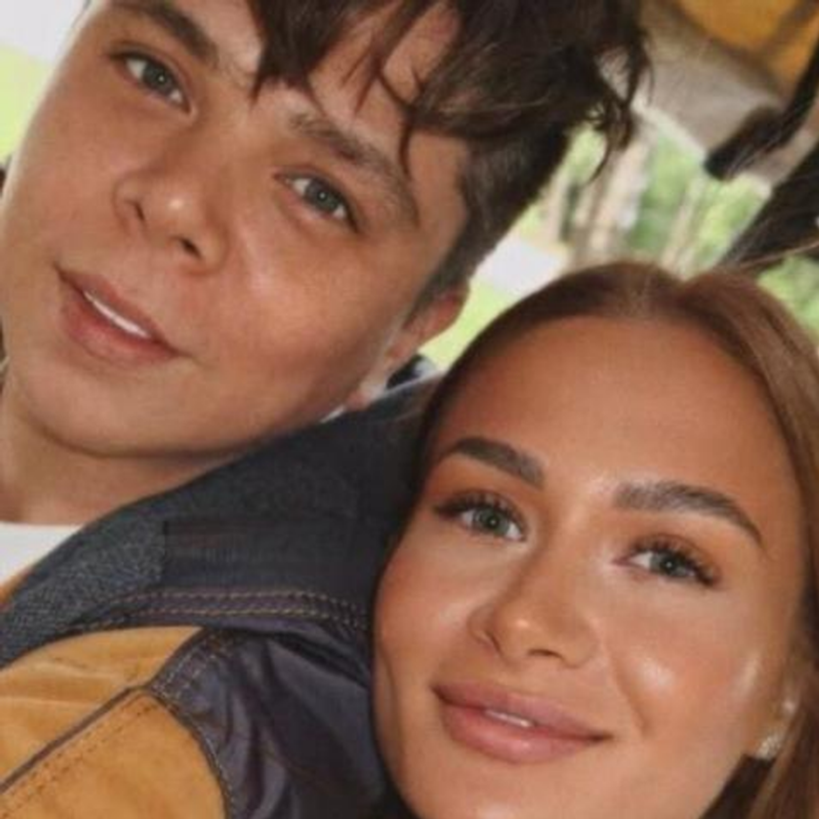 "Без сине көтәбез"