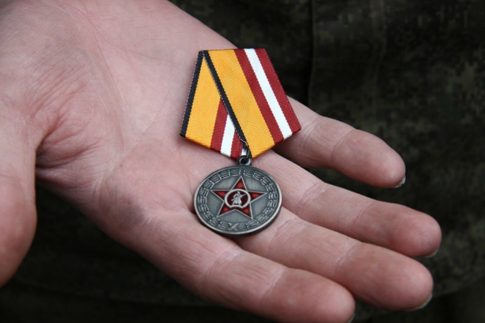 Безнең егетләр кайда да батыр!