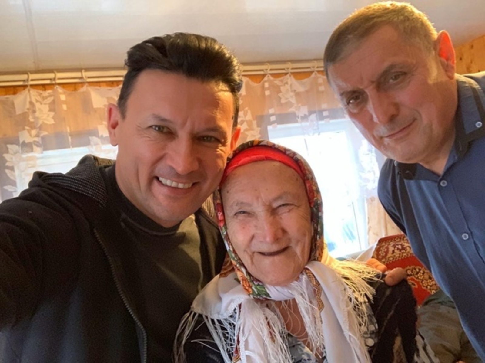 "Хатыны саткан иде" (видео)