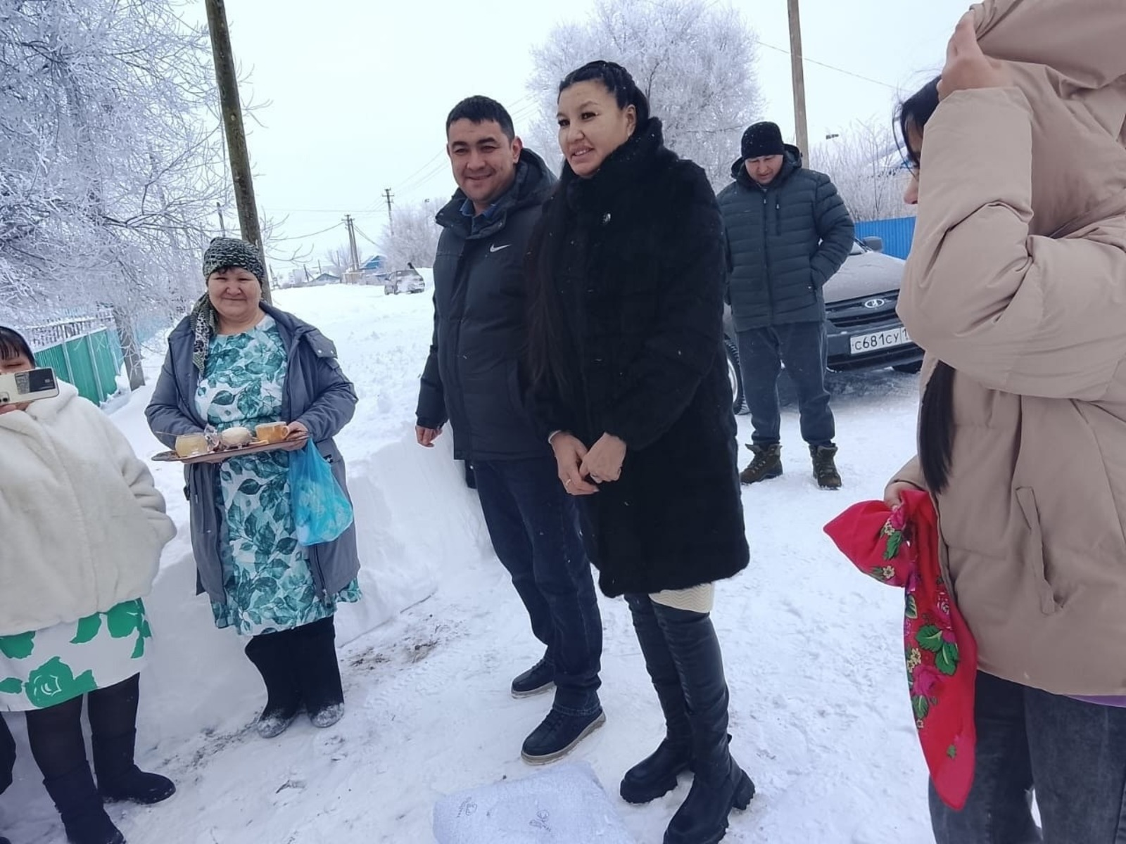 “Алтай” сөйгән кызына өйләнде