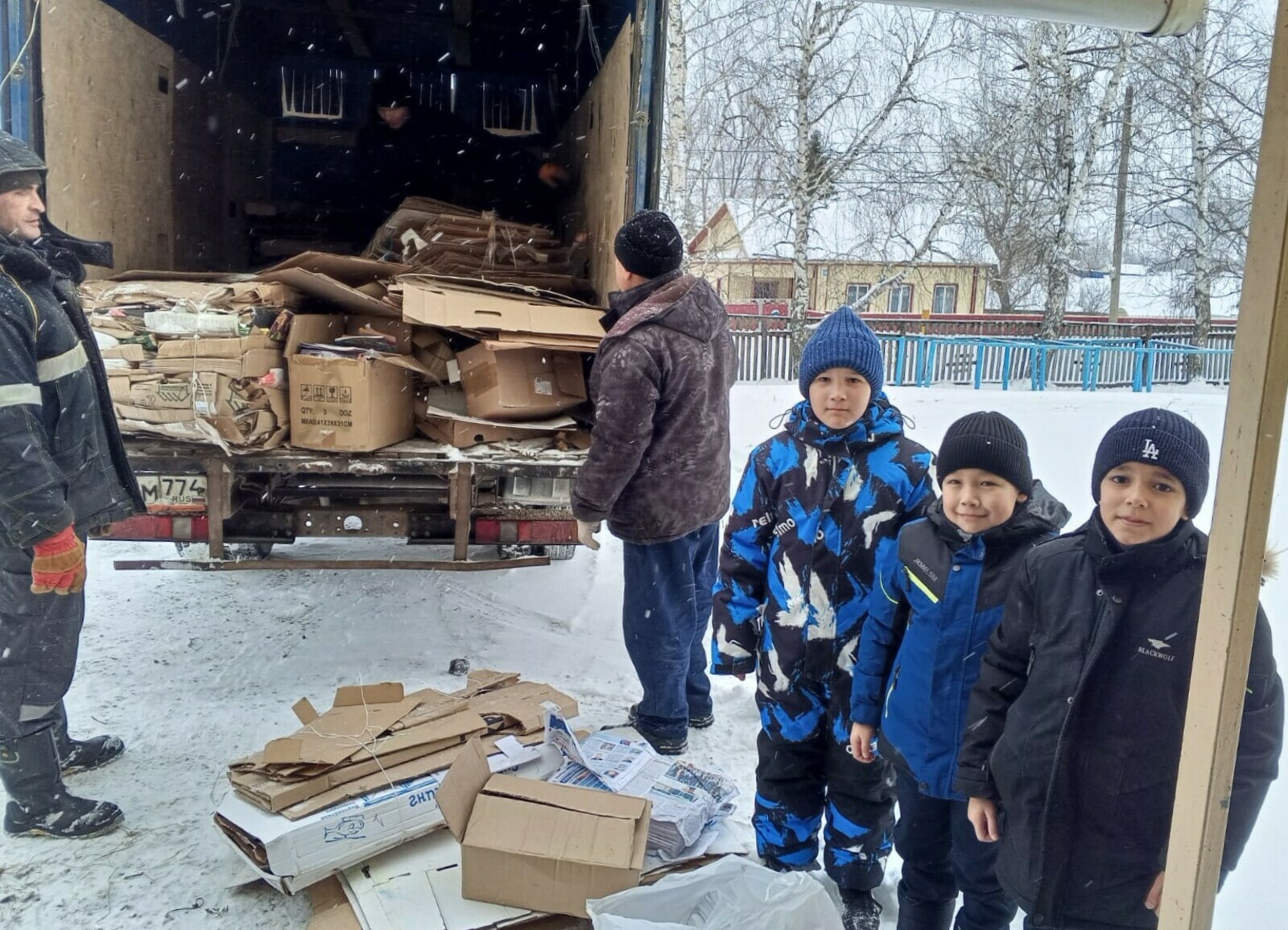 Өч тонна макулатура җыйдылар